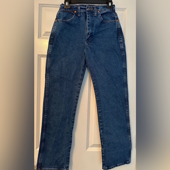 Wrangler Denim - Vintage High Waist Womans Wrangler Jeans size 5 x 30